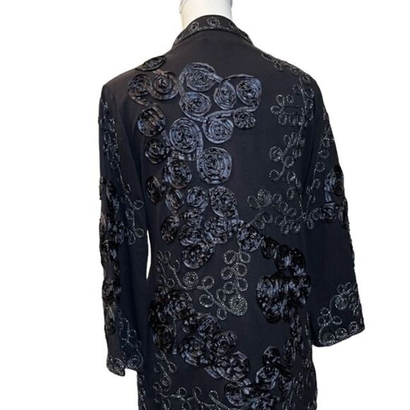 Lauren Michelle Tunic Black and Silver Embossed Size Medium - Picture 5 of 10